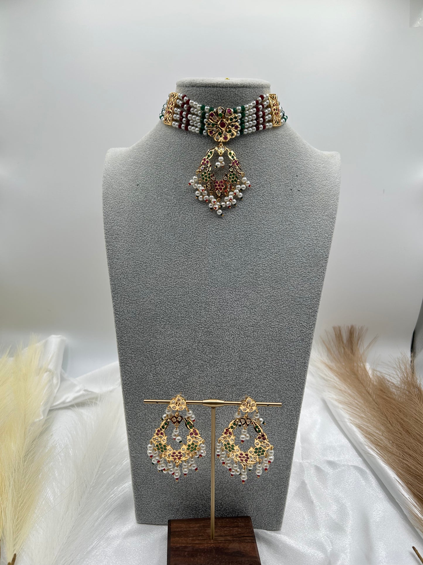 Jadau necklace