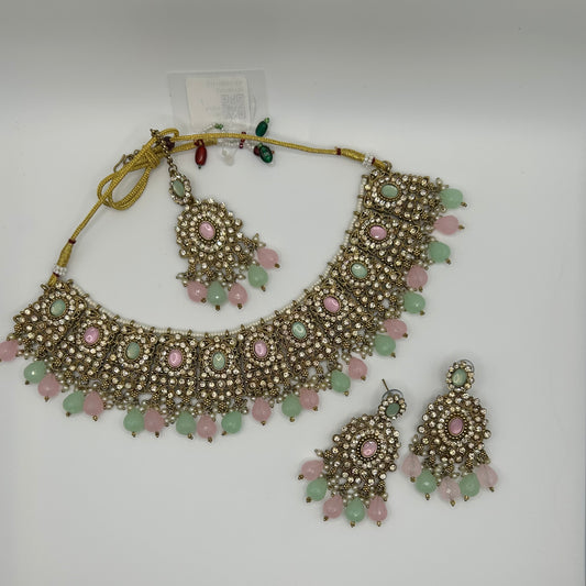Necklace set